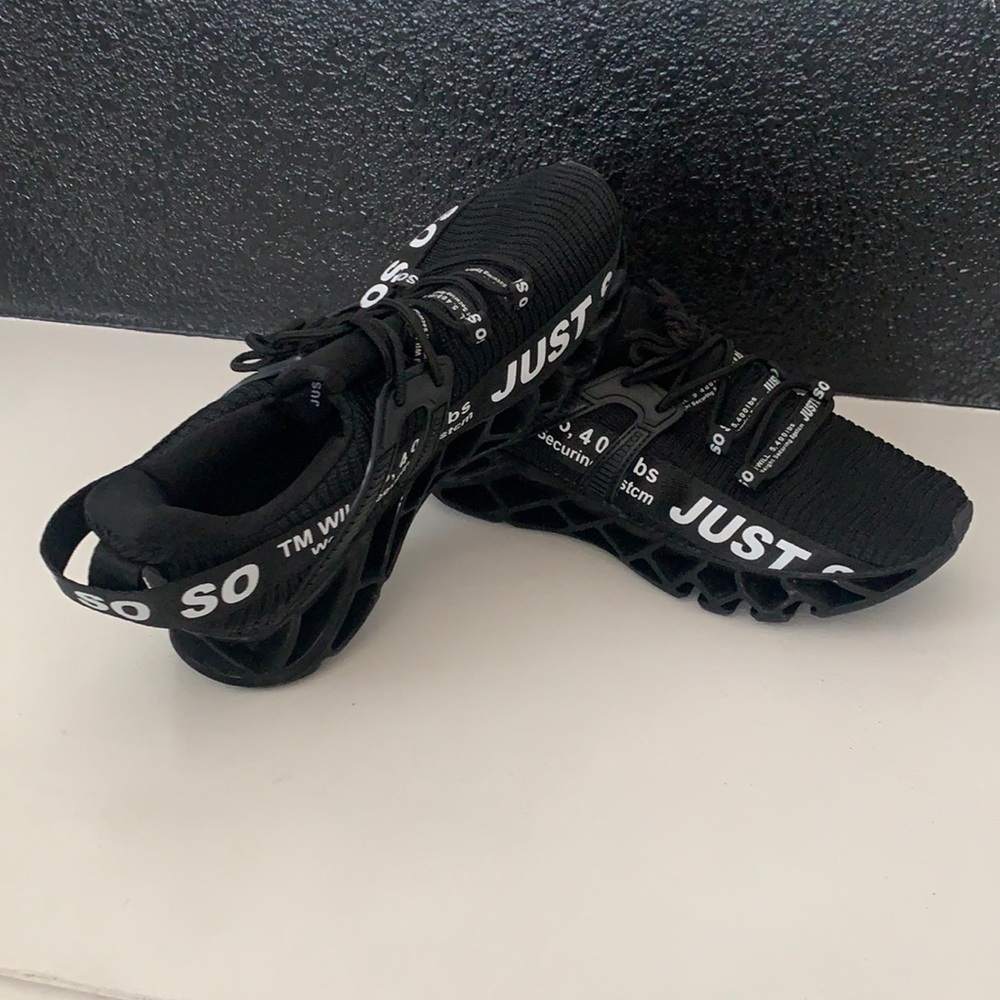 Just So So. Running shoes. 7.5. Never been used.